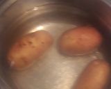 Foto del paso 1 de la receta: Papas al tomillo con tortillas de acelga
