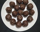 A picture of step 5 of Protein laddoos.