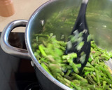 Foto del paso 2 de la receta: Crema fría de espárragos verdes con tomates secos