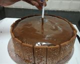 A picture of step 5 of Biscuit chocolate gems cake.