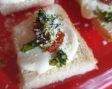 Une image de l'étape 4 de Toasts crème de camembert ail et Tomates confites 🍅.