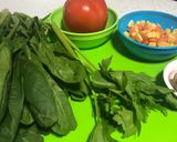 Foto langkah ke 1 dari resep Sayur Bening Bayam untuk si kecil.