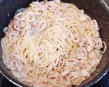Fokhagymás-Fehérboros kalmáros spagetti recept fázis 4 fotója
