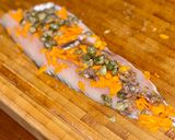 Foto del passaggio 3 della ricetta Rotolino di Sgombro & Crudo di Gambero Rosso su Salsa di Prezzemolo ed Acciughe