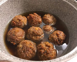 牛年圆圆满满之：红烧狮子头 —— 即食燕麦片来调理，松软有弹性的食譜步驟7照片