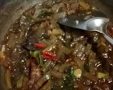 Foto langkah ke 5 dari resep Oseng kikil mercon cabe ijo.