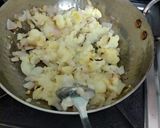 A picture of step 3 of Chatpate sandwich.
