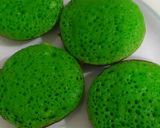 Foto langkah ke 6 dari resep Bika Ambon Pandan Mini Praktis.
