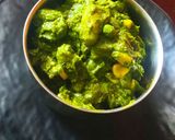 A picture of step 4 of Palak Aloo Matar.
