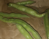 Foto del paso 2 de la receta: Habas con cebolla y pollo