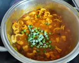 Foto del paso 3 de la receta: Arroz con calamare y gambones