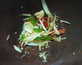 รูปขั้นตอนการทำที่ 2 ของ ส้มตำง่ายนิดเดียว