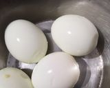 A picture of step 1 of Egg keema rolls.