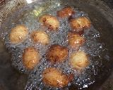 Gambar langkah 2 resipi Cekodok pisang lembut.