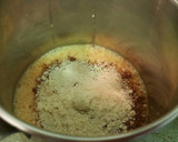 Foto del paso 3 de la receta: Flan de chocolate, caramelo y almendras