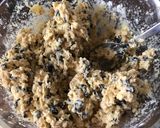 A picture of step 2 of Oat and raisin cookies.