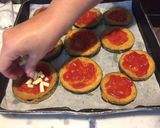 Foto del passaggio 6 della ricetta Cotolette o pizzette? 🤔🍆 (healthy food)