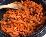 Une image de l'étape 12 de Carottes au lard et poivron vert.