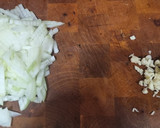 Foto del paso 1 de la receta: Habichuelas con chorizo y oreja de cerdo