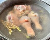 รูปขั้นตอนการทำที่ 5 ของ ซุปมันฝรั่งน่องไก่ติดสะโพก
