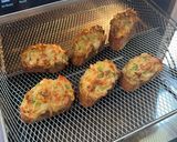 A picture of step 4 of Vietnamese Shrimp Toast.