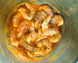 A picture of step 2 of Prawns Rice.