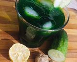 A picture of step 2 of Spinach cucumber smoothie.
