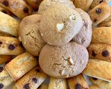 Une image de l'étape 6 de Cookies moelleux chocolat blanc pignons sans blanc d’œuf.