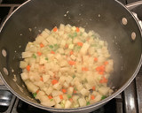 A picture of step 2 of Salmon Chowder.