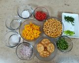 A picture of step 8 of Mango and Chickpeas Salsa puffs.