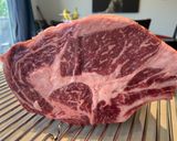 Une image de l'étape 1 de Rôti de côtes Wagyu fumé au bois de bourbon.