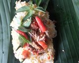 Foto langkah ke 5 dari resep Nasi bakar isi ayam suwir.
