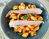 Foto del paso 6 de la receta Gnocchi de patata con sofrito de calabacín y ventresca de atún