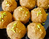 A picture of step 9 of Soybean flour laddu.