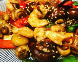 Foto del paso 3 de la receta: Wok de setas variadas, verduras y langostinos