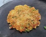 A picture of step 3 of Oats Chilla.