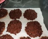 Foto del paso 6 de la receta: Galletas de nuez bañadas en chocolate y avellanas