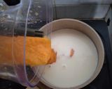 Foto langkah ke 2 dari resep Mango Cheese Silky Pudding.