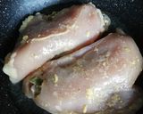 Foto del paso 4 de la receta: Pechuga rellena en salsa naranja