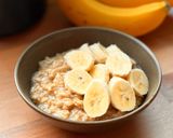 Une image de l'étape 3 de 💚 Porridge aux flocons d’avoine, banane en topping.