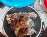 Foto langkah ke 1 dari resep Woku Tulang Babi.