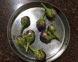 A picture of step 1 of Brinjal in black gravy.