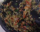 Foto langkah ke 4 dari resep Ayam Geprek sambel kecombrang.