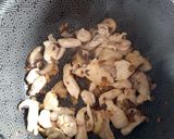 Foto del paso 2 de la receta: Risotto con pollo y champiñones