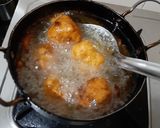 A picture of step 5 of Vada pav.