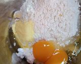Foto langkah ke 2 dari resep Bolu Kukus Mekar.