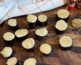 A picture of step 4 of Crispy Enoki Rolls.
