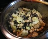Foto del paso 6 de la receta Crema de patatas con champiñones y garbanzos