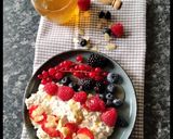 Une image de l'étape 2 de Bowl de yaourt, flocons d'avoine et fruits.