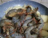 Foto langkah ke 2 dari resep Udang saus padang simple dan enak.